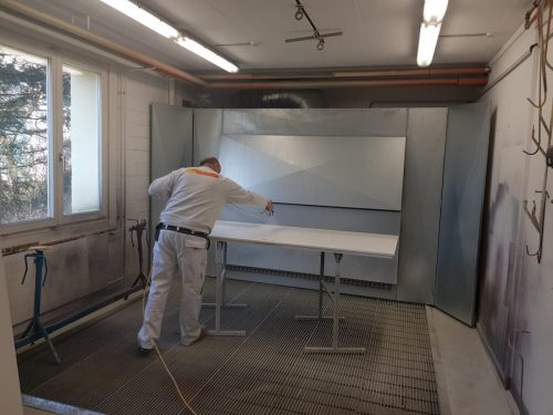 Fachgerecht Tueren streichen und lackieren